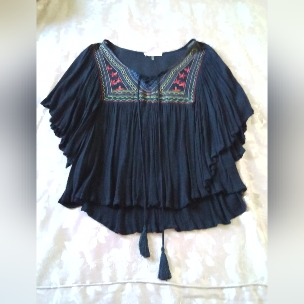 Flowy butterfly/kaftan sleeve top